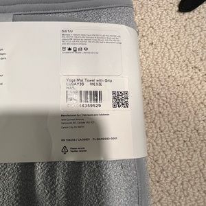 Lululemon Yoga Mat Towel w/grip